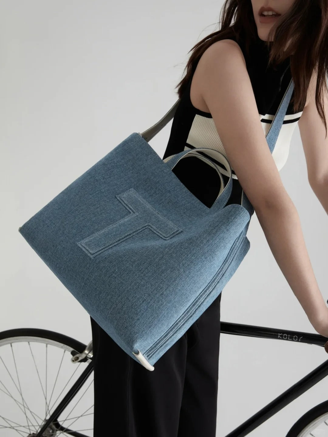 TUPLUS Get Away Denim Tote Bag